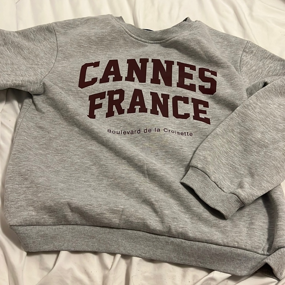 medium crewneck from zara.